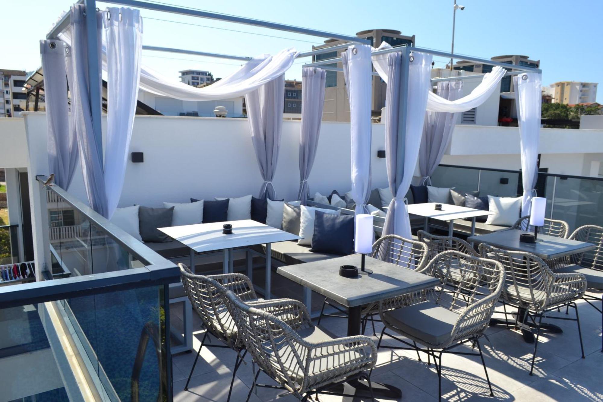 Apartments Merlin Dobra Voda Exterior photo